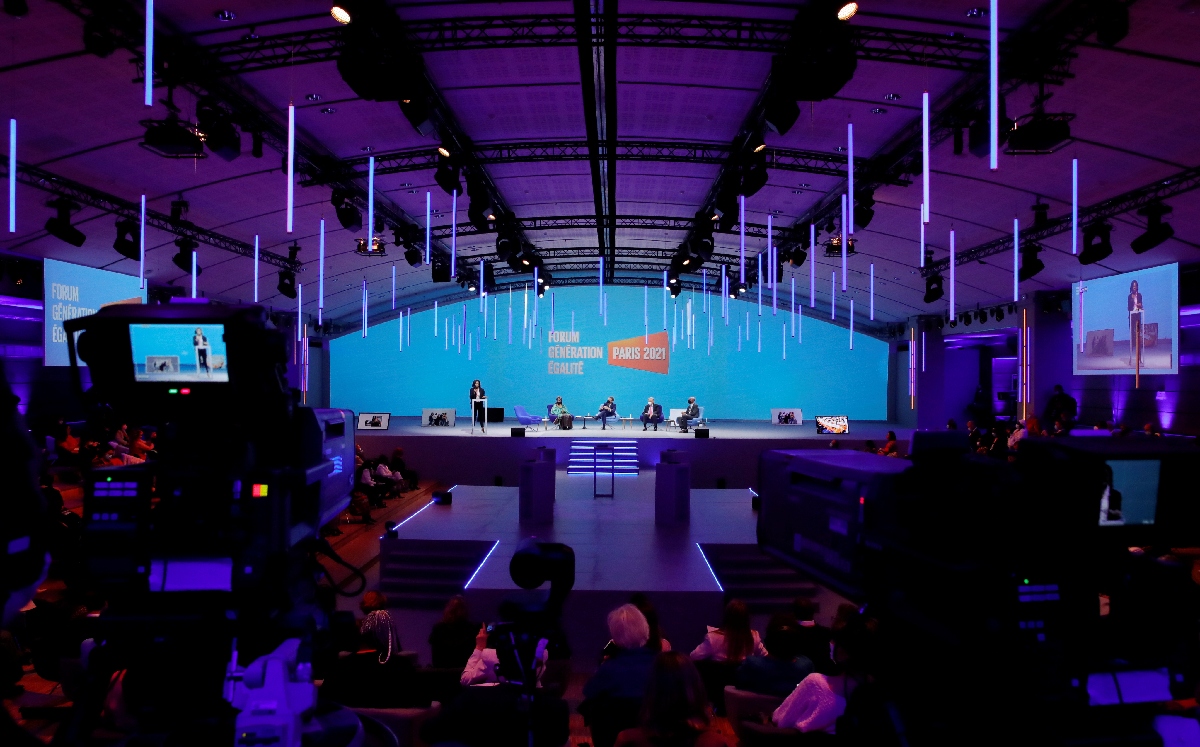 El foro se lleva a cabo desde París, Francia, en una modalidad semipresencial. (reuters)