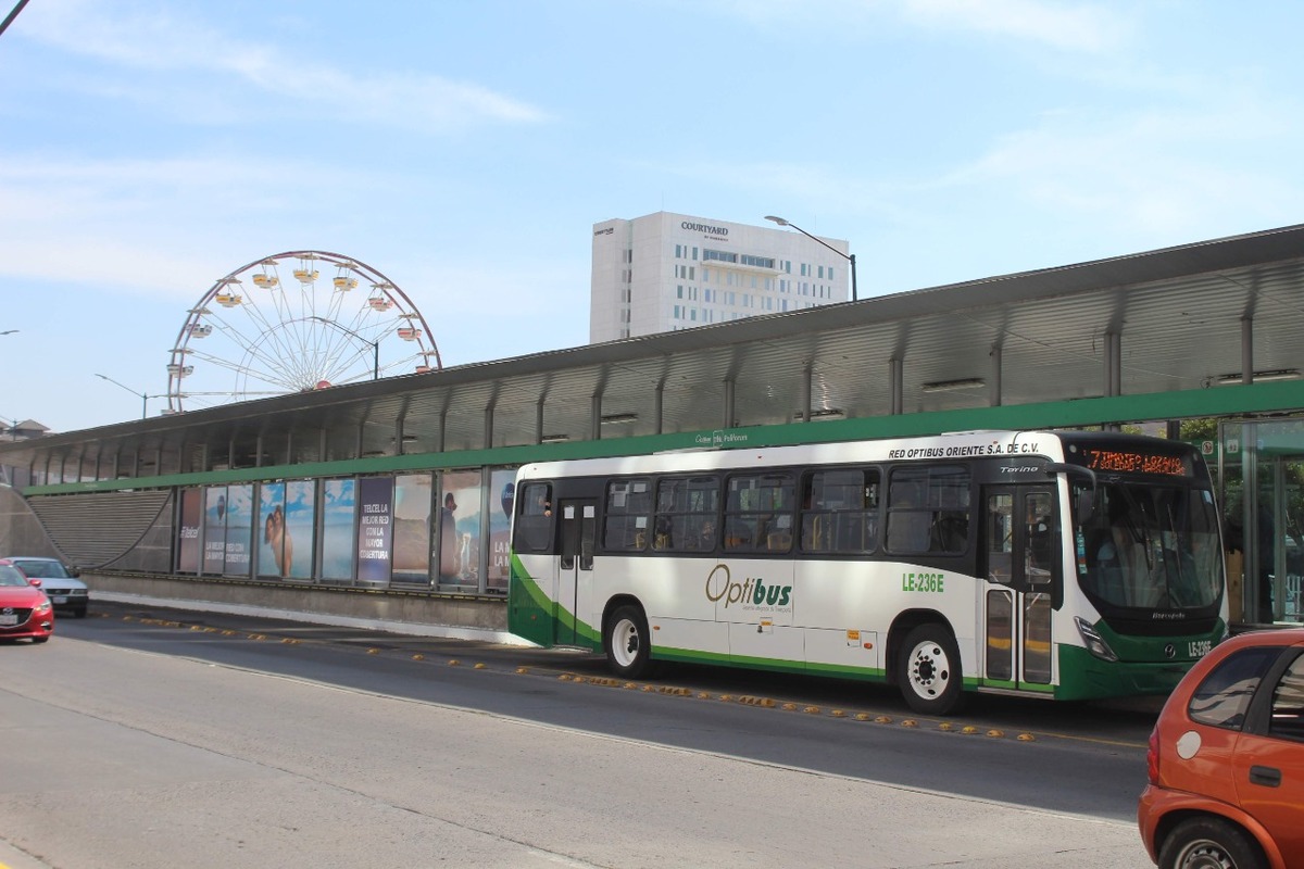 El Transporte público de León extenderá horario durante Feria de Verano. Foto: Dany Béjar.