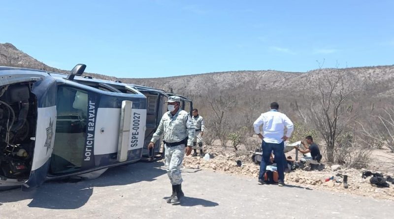 Vuelca escolta de vacunas anticovid-19 y se suspende la inmunización en La Paz, BCS. (Margarita Rojas).