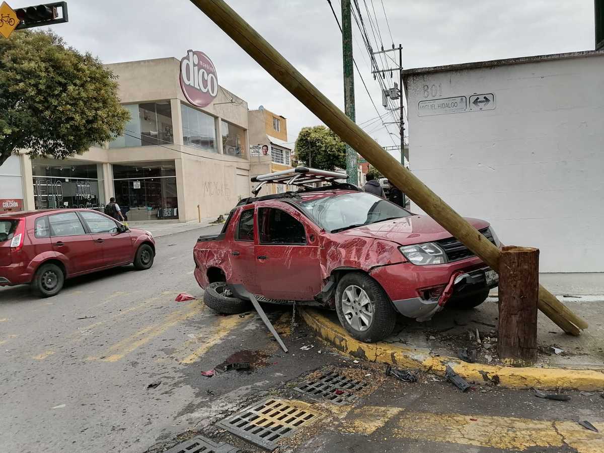 Autoridades acudieron al sitio para auxiliar.