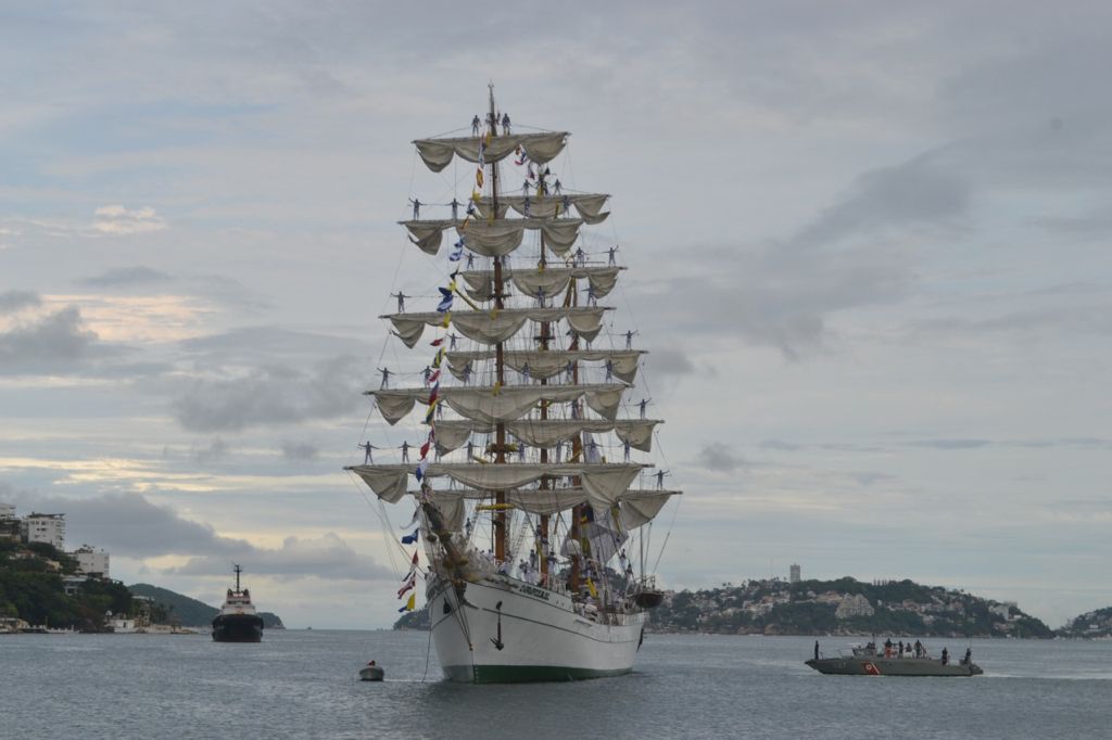 El buque regreso al puerto de Acapulco. (Especial)