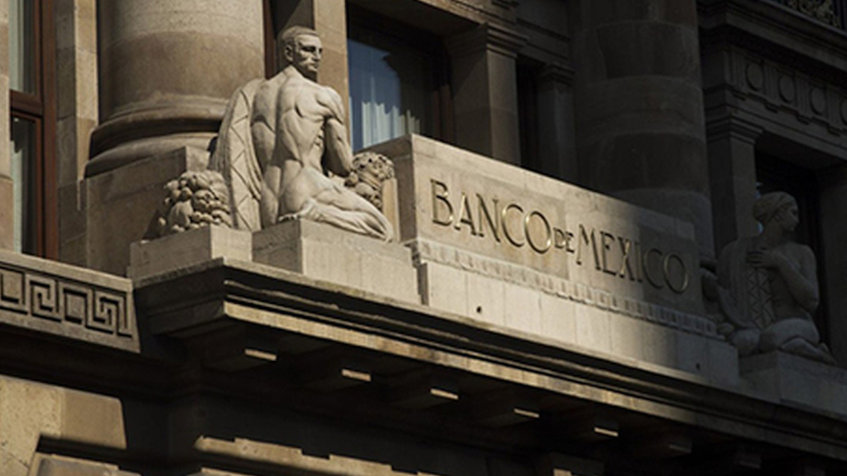 Inflación y bajo crecimiento, desafíos de la economía mexicana: Banxico