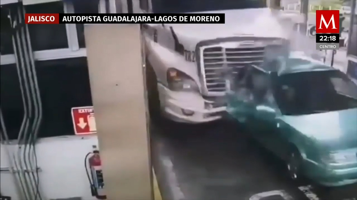 Cuatro muertos tras choque en autopista a Lagos de Moreno, Jalisco