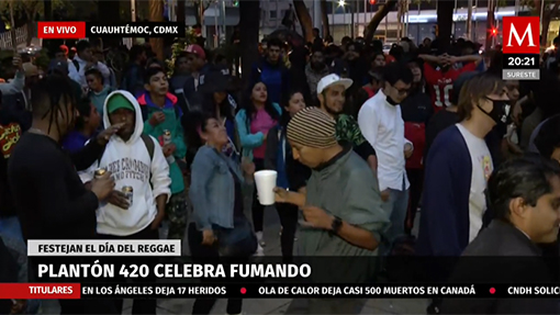 Plantón 420 celebra fumando mariguana