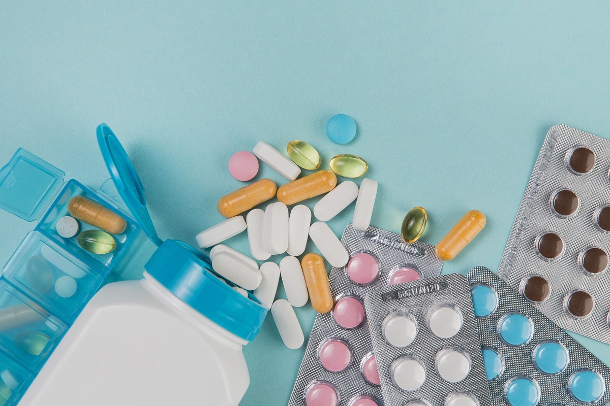 Los medicamentos deberán estar garantizados en hospitales públicos del país. (Freepik)