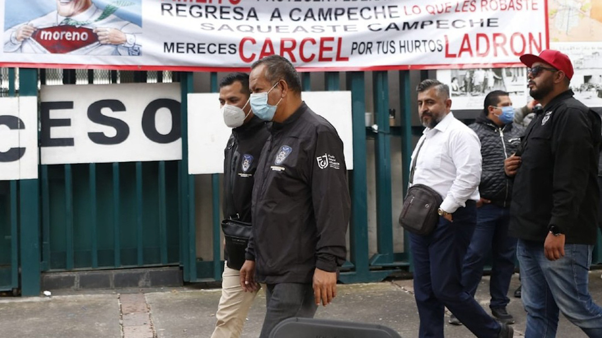 Policía de Investigación de CdMx recorre CEN del PRI para ver a "secuestrados"