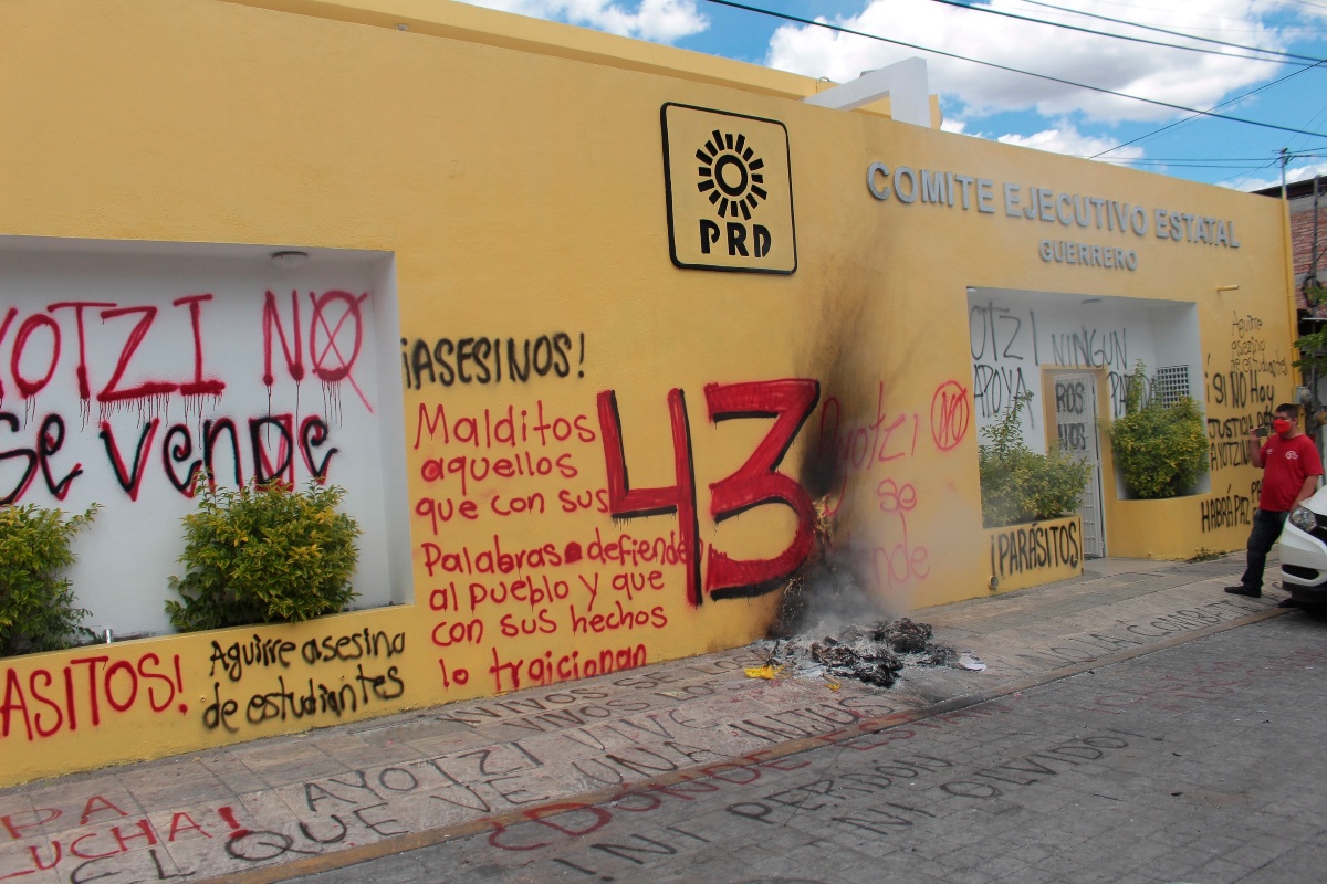 Los avances en la investigación del caso Ayotzinapa siguen siendo lentos para el caso. (EFE)