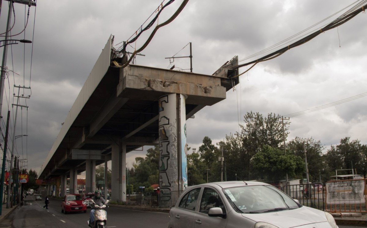 El gobierno de CdMx dará un millón de pesos a familias de fallecidos en L12. | Cuartoscuro