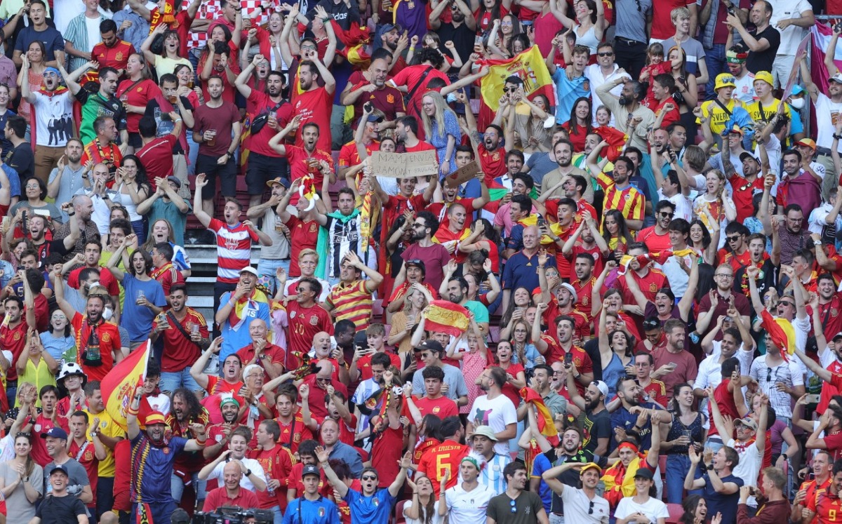 Aficionados españoles durante la Eurocopa (Reuters)
