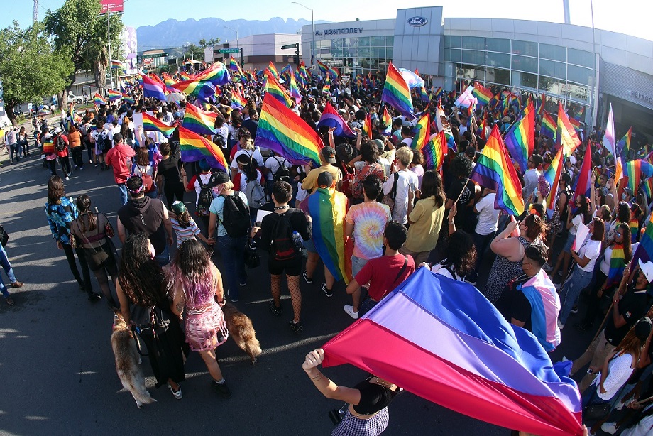 Marcha de la Diversidad LGBT+ en Monterrey. Foto: Jorge López.
