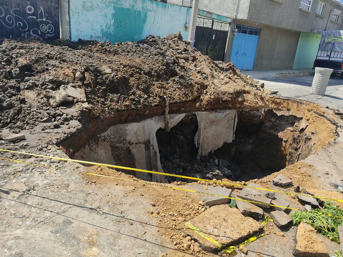 Mide aproximadamente 8 metros de diámetro y cuatro de profundidad. (Zuleyma García)