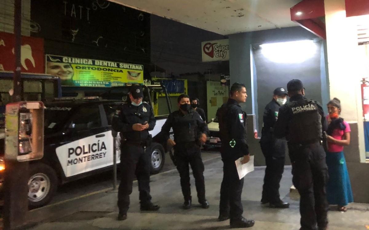 Abandonan a bebé al exterior de tienda en Monterrey. Foto: Vianca Treviño