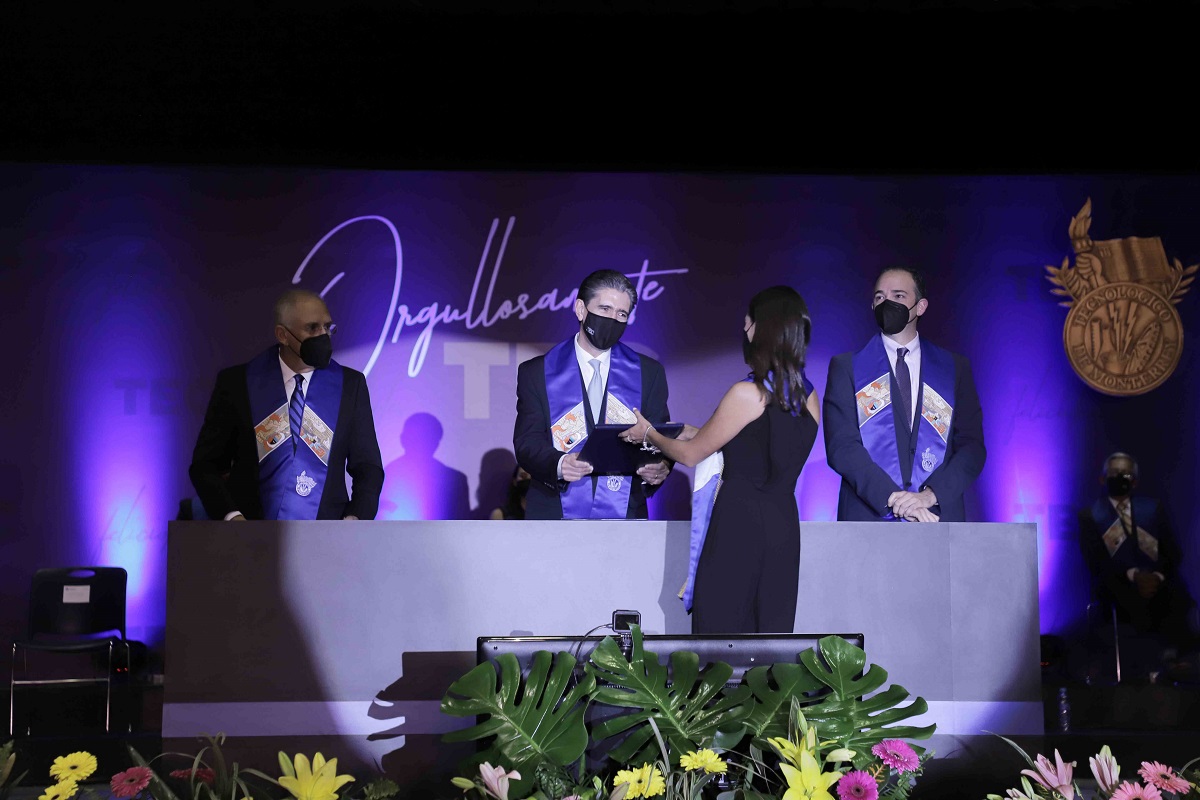 Esta fue la primera ceremonia que se llevó a cabo de forma 100% presencial en el campus. (cortesía)