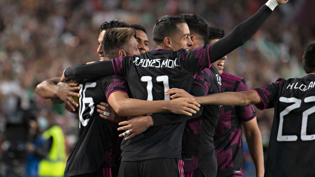 México golea a Nigeria con un buen debut de Funes Mori