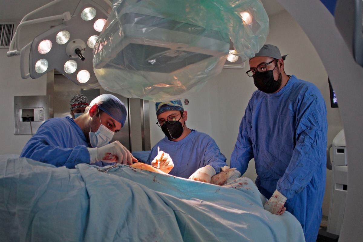 Operación en el Hospital de Traumatología y Ortopedia del IMSS. (Melanie Torres)