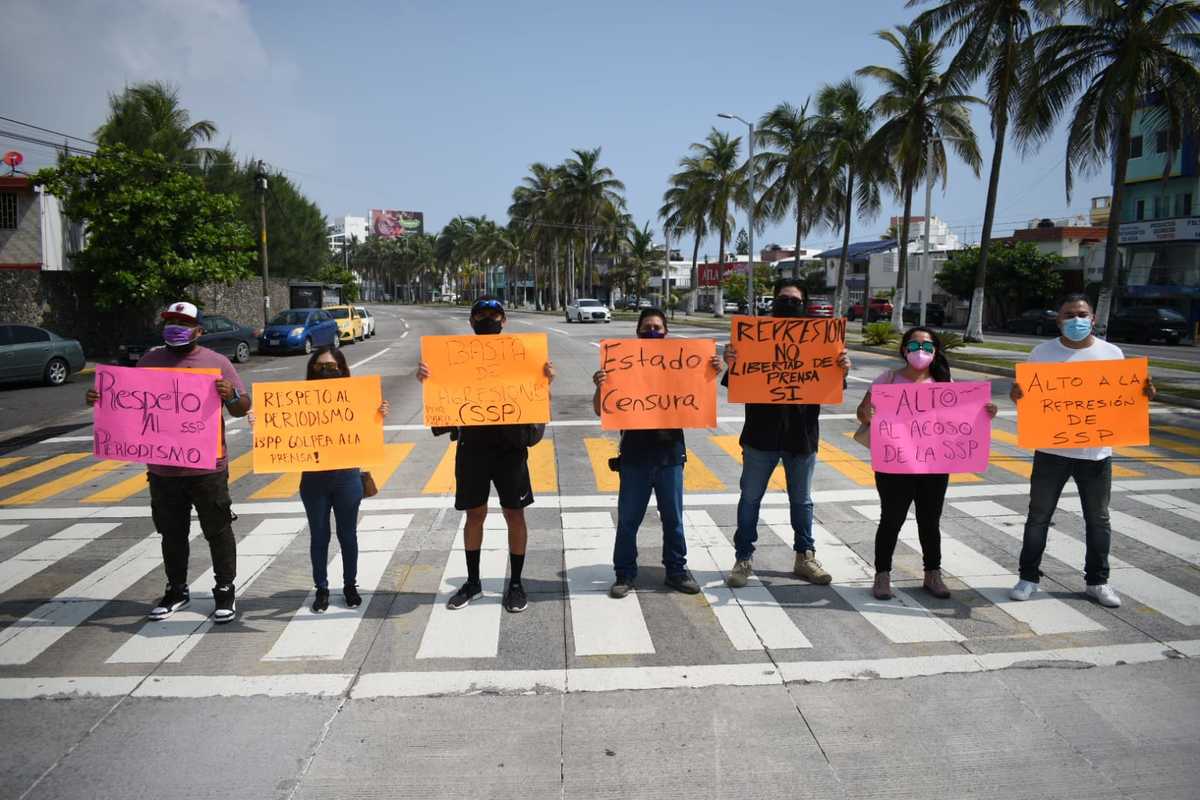 Protesta por agresión a reporteros en Coatzacoalcos (Especial)