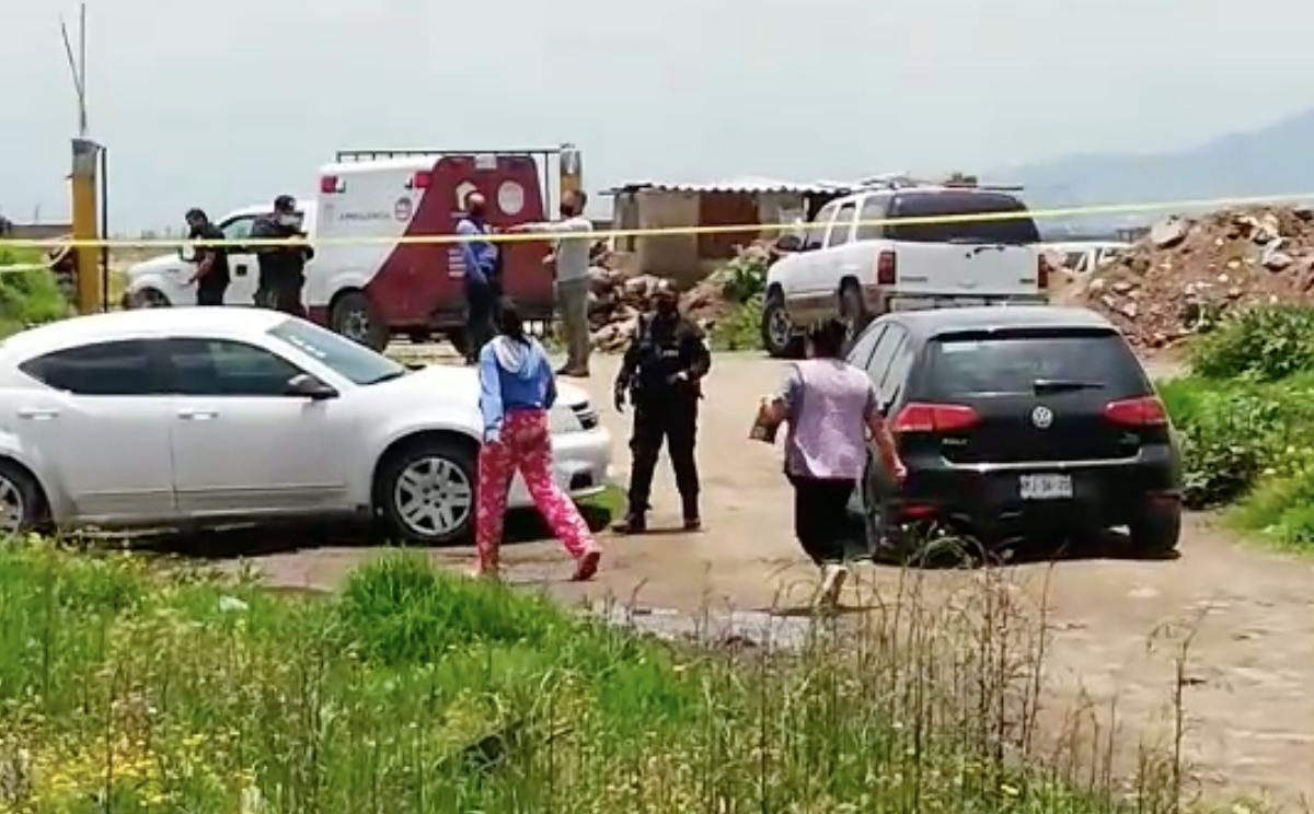 Tras un breve intercambio de palabras, los agresores accionaron sus armas.