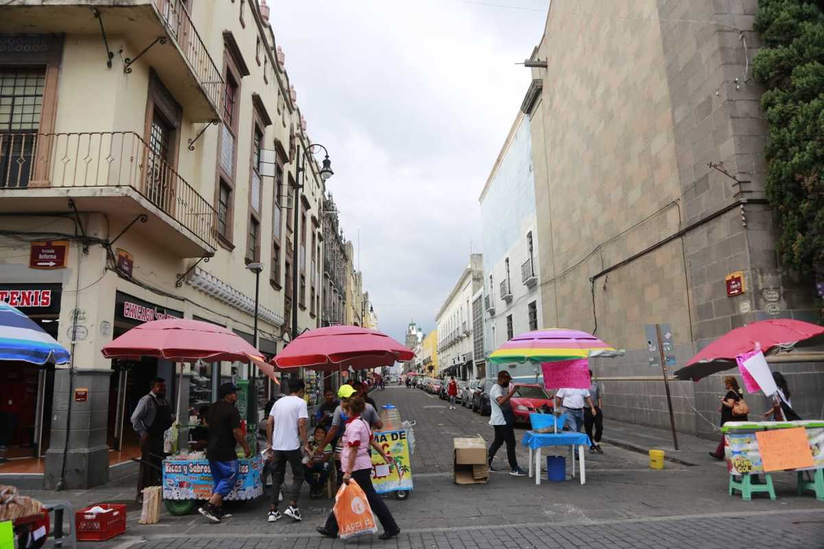 Comerciantes se instalaron en la avenida Reforma | Andrés Lobato