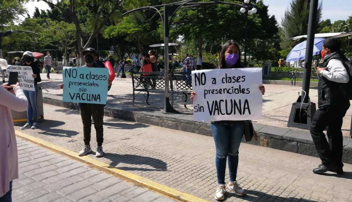 Estudiantes de Tehuacán se manifiestan. (Apolonia Amayo)