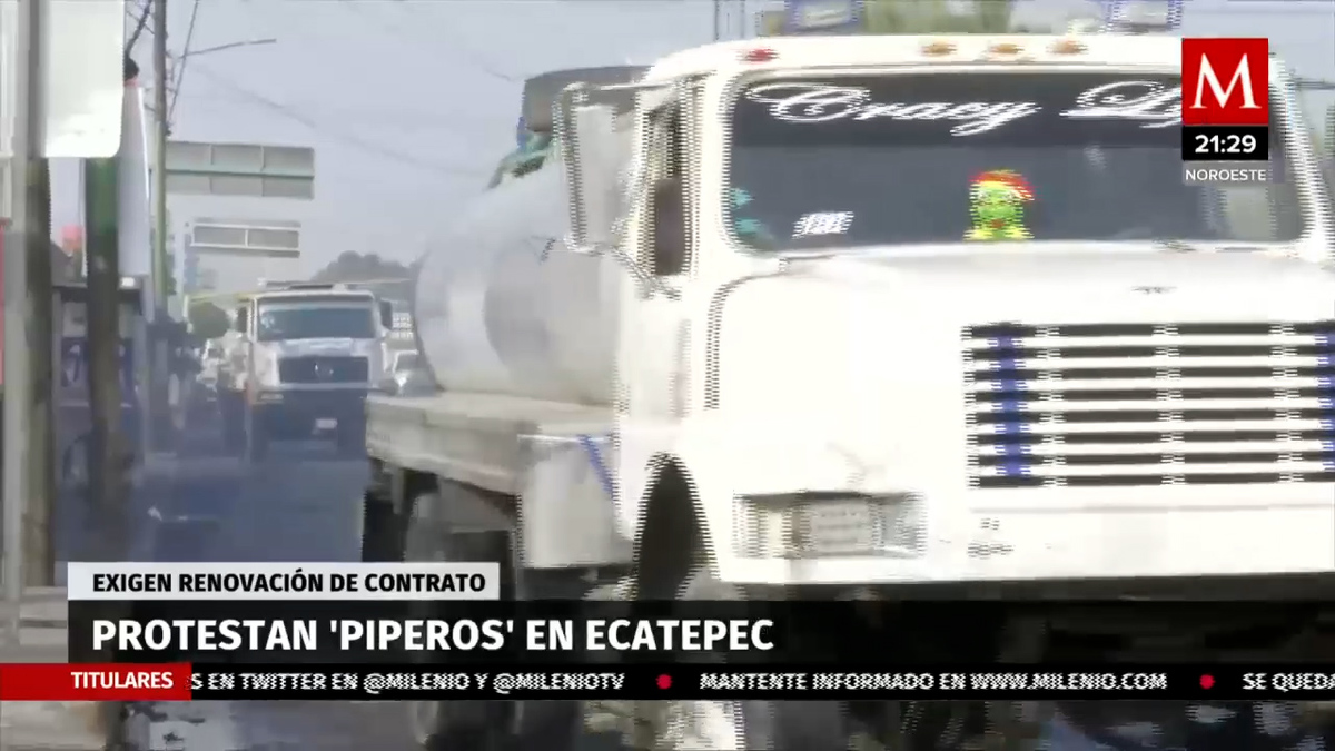Piperos protestan frente a alcaldía de Ecatepec; exigen que les paguen