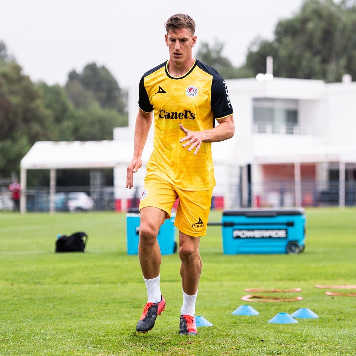 Atlético de San Luis se refuerza con delantero esloveno Andrés Vombergar (Twitter @AtletideSanLuis)
