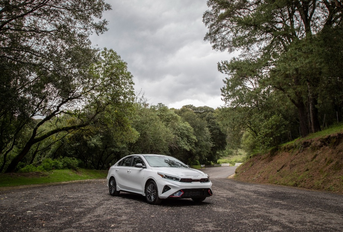 KIA Forte, la carta fuerte de la coreana en México.