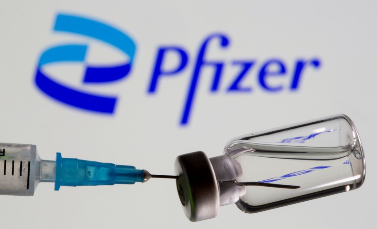 Pfizer-BioNTech pedirá permiso para tercera dosis | Reuters