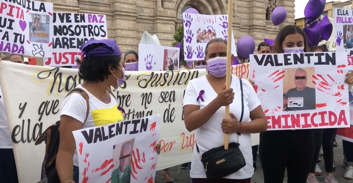 Rosa Isela Martinez pide justicia por la muerte de su hija. (Liberto Ureña)