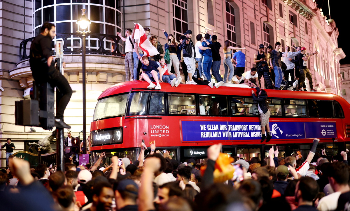 Aficionados de Inglaterra (Reuters)