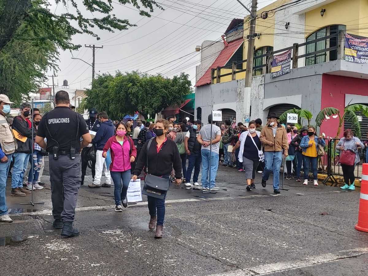 Afluencia y agilidad en último día de vacunación covid en Auditorio Benito Juárez (Rosario Álvarez)