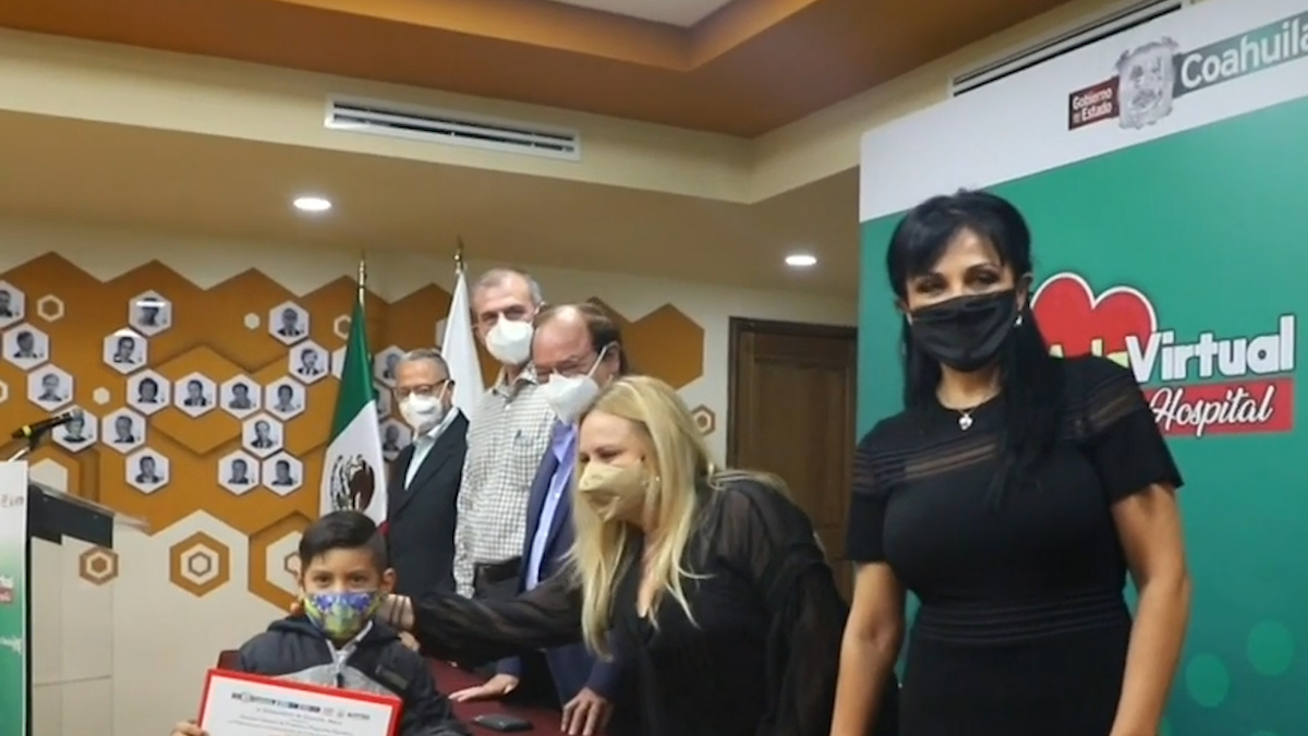 Estudiantes hospitalizados concluyen ciclo escolar en Coahuila