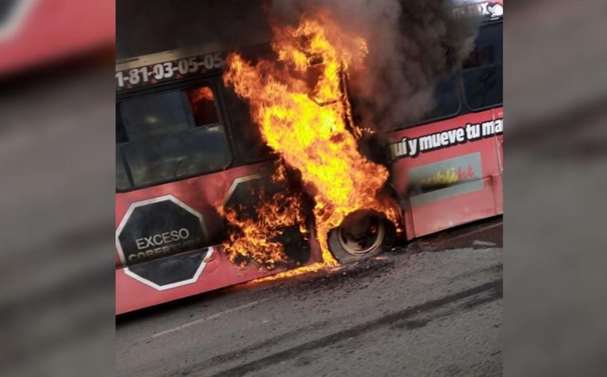 Los pasajeros resultaron ilesos.
