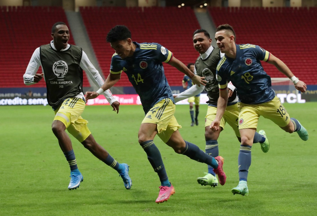 Luis Díaz festeja su gol en el Colombia vs Perú de la Copa América 2021 (Reuters)
