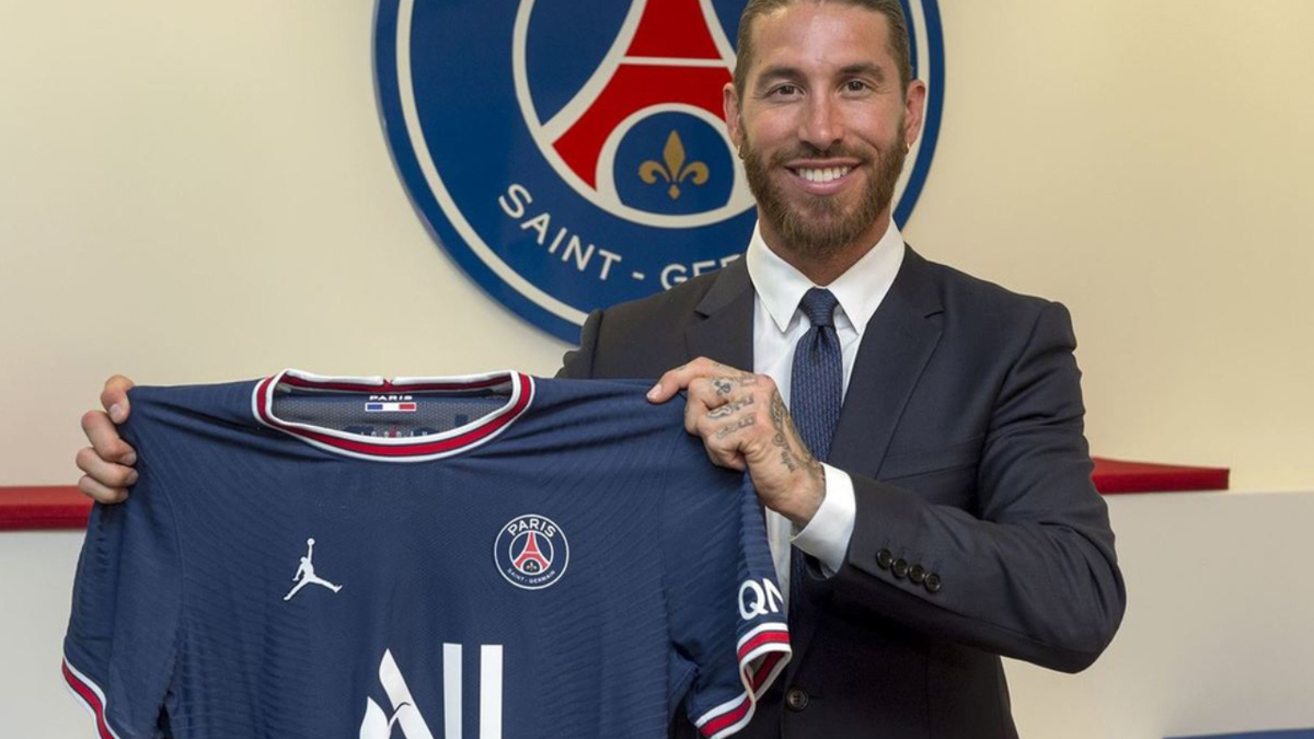 Sergio Ramos fue presentado con el PSG