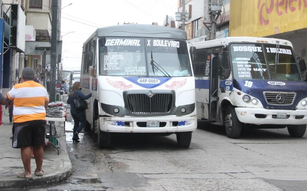 https://cdn.milenio.com/uploads/media/2021/07/09/transporte-publico-en-tampico-yazmin_148_46_1052_655.jpg