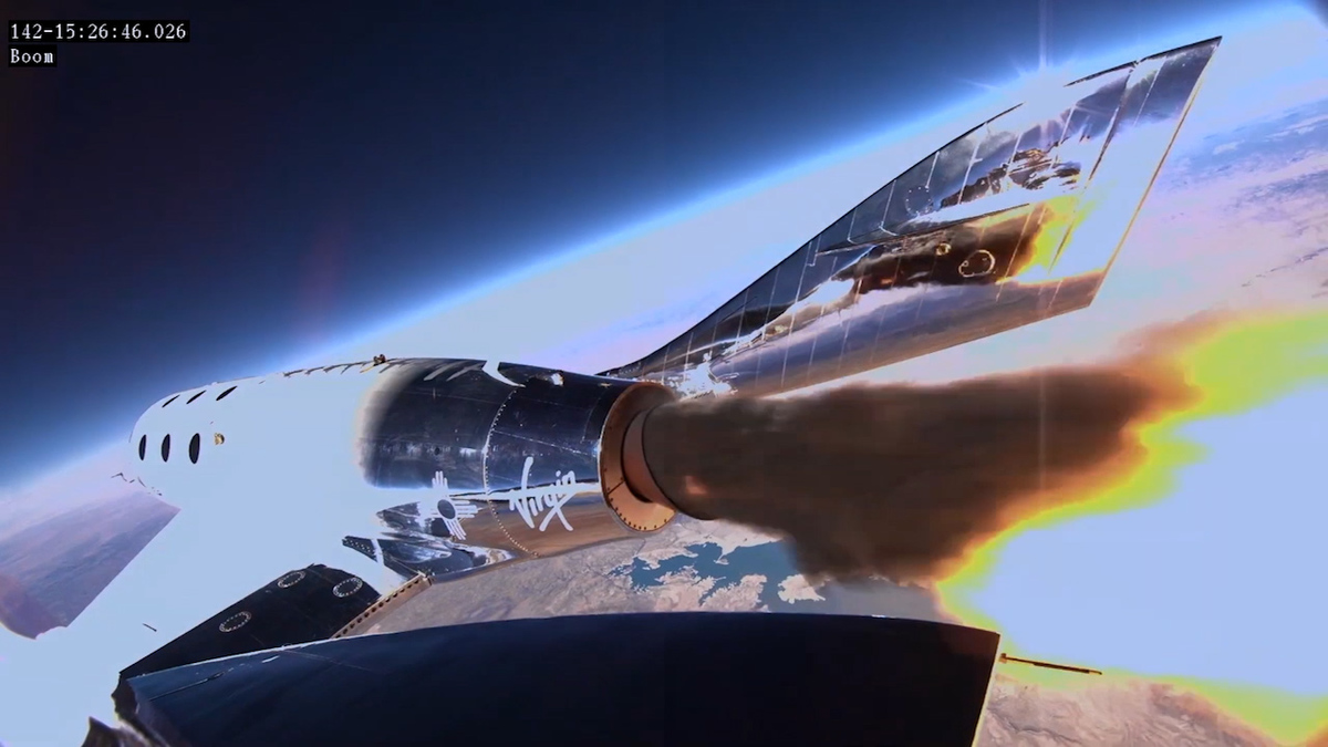Virgin Galactic adelantará su vuelo comercial