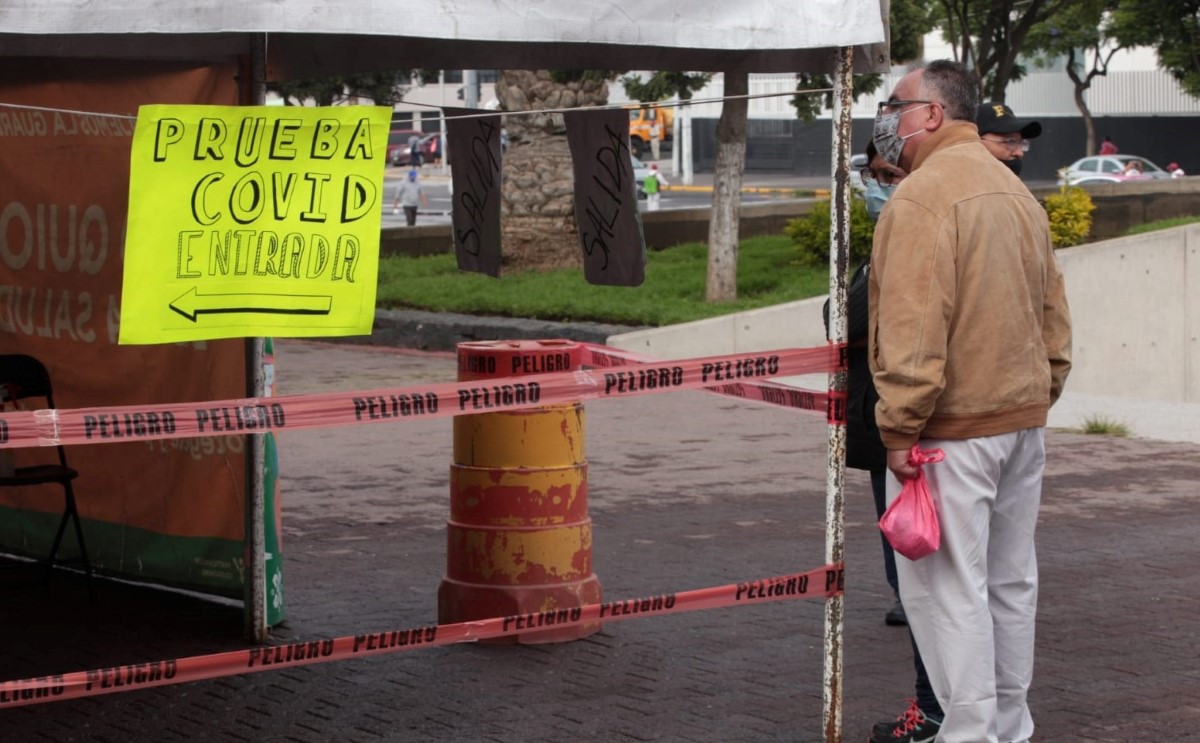 CdMx reporta aumento de pruebas covid en jóvenes y niños. | Jesús Quintanar