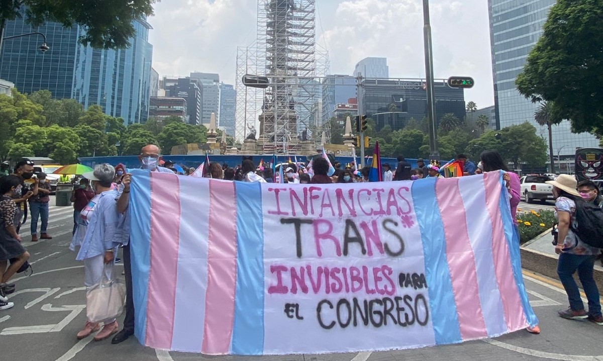 La marcha partió del Ángel de la Independencia. | César García
