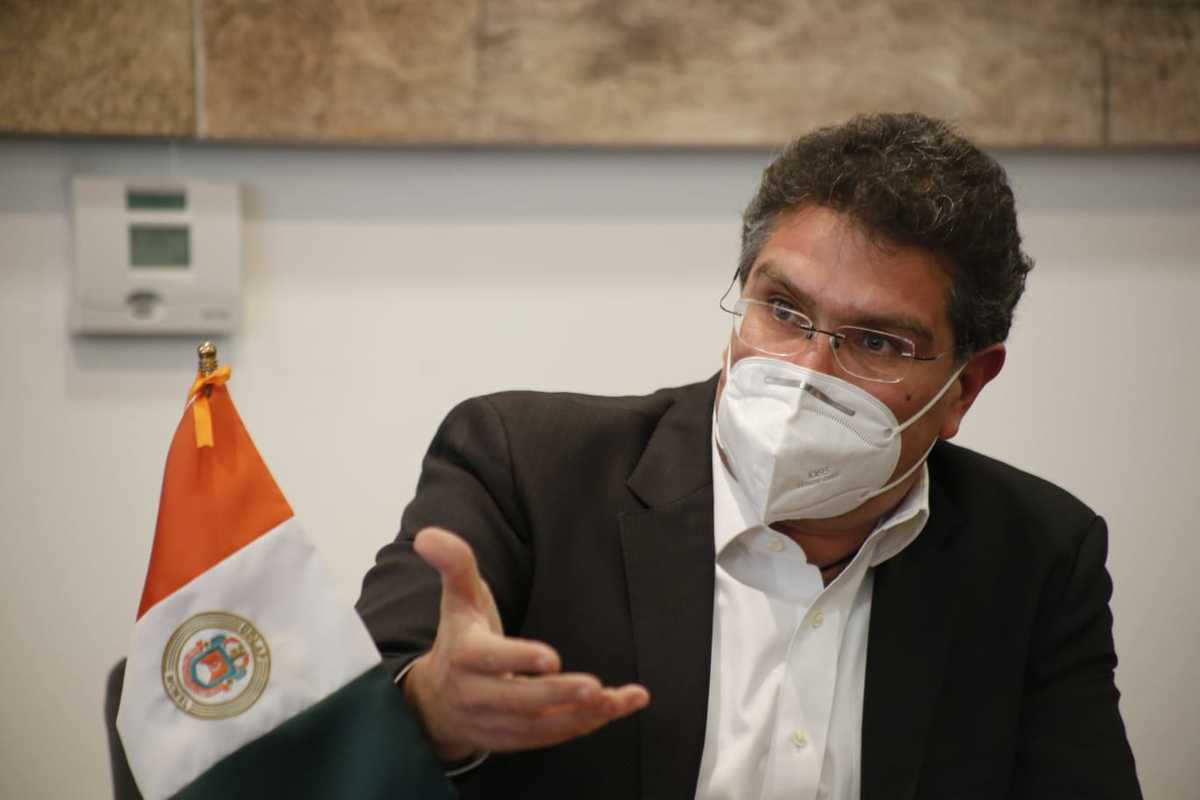Armando Ríos Piter | Andrés Lobato