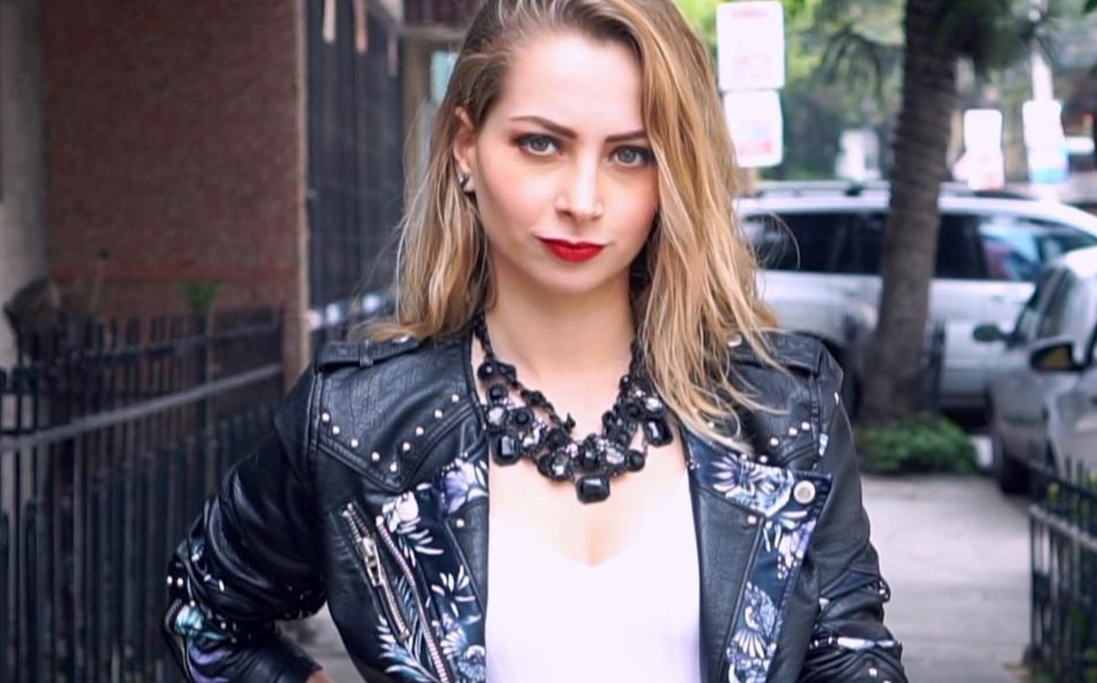 Grafóloga analiza a YosStop; así es la influencer. (Especial)