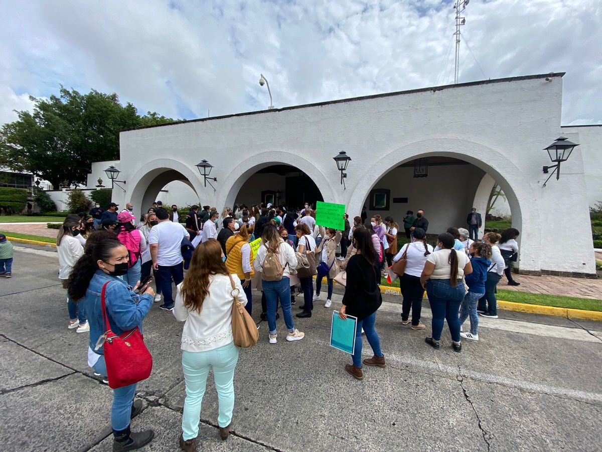 Maestros y padres de familia piden mantener programa "Escuelas de tiempo completo" (Pablo Núñez)
