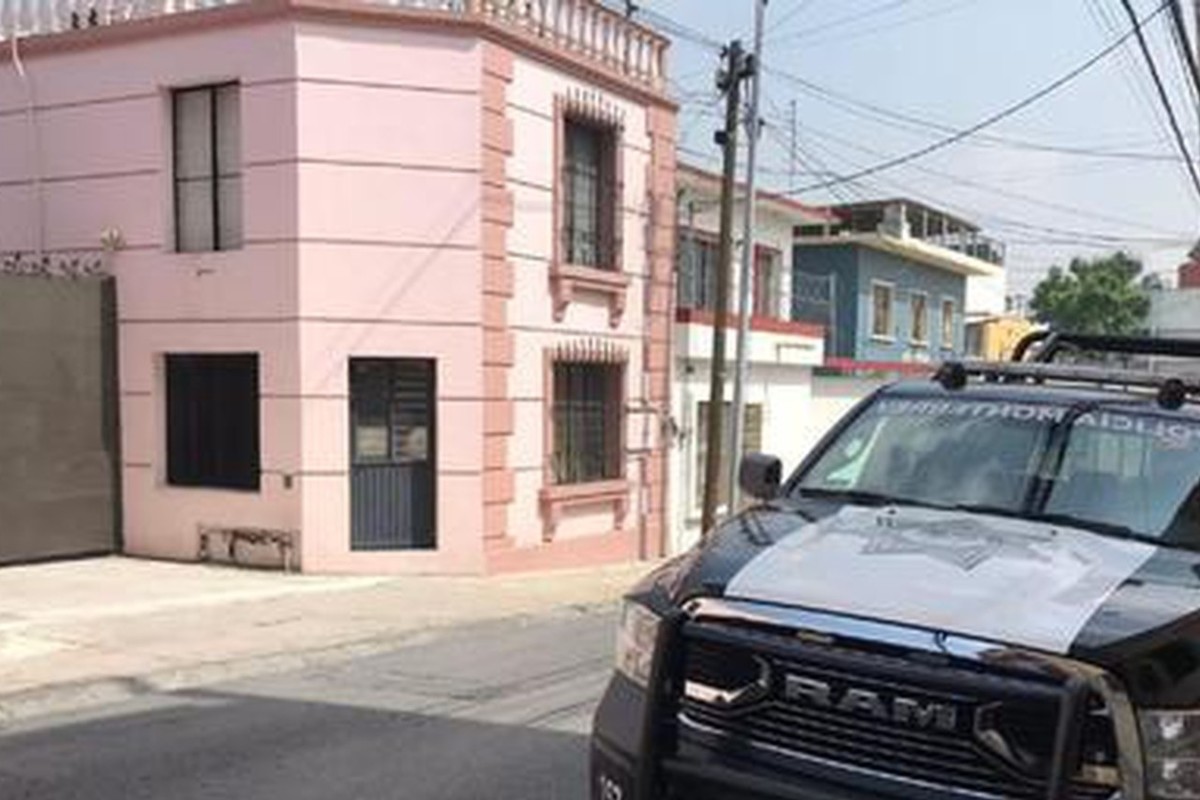 En Monterrey intenta rescatar a gato y muere al caer de edificio. Foto: Especial