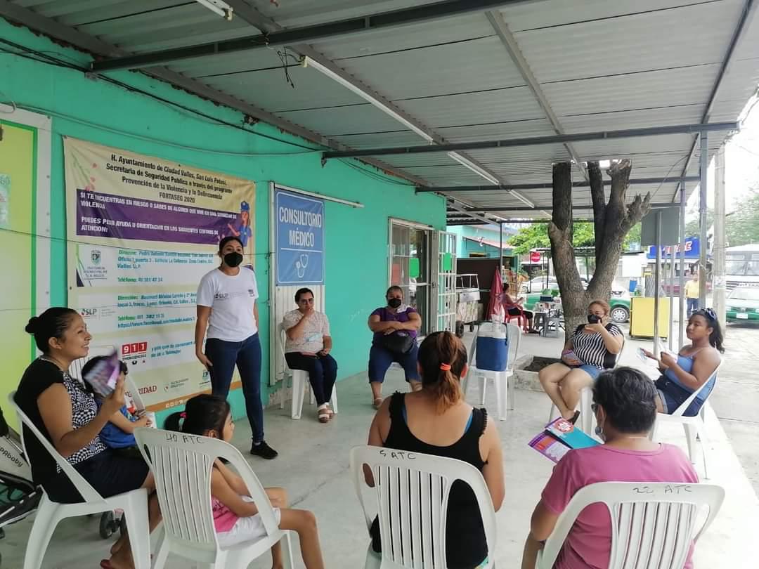 Dan pláticas sobre prevención de violencia en colonias de Ciudad Valles