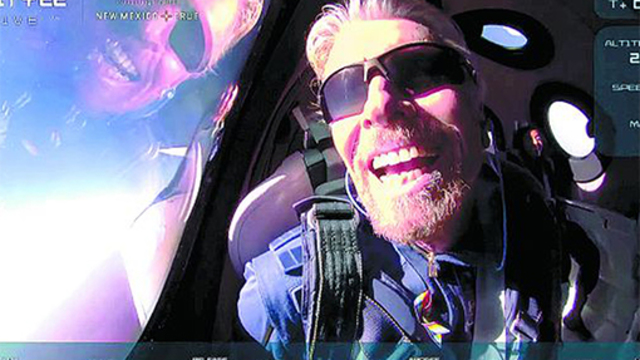 Richard Branson llega al límite del espacio exterior