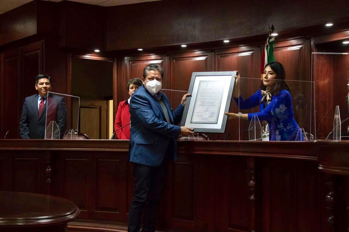 David Monreal recibió la constancia como gobernador electo. (Especial)