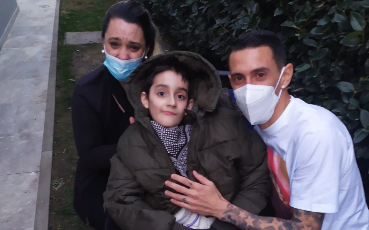 El emotivo gesto de Di María con un aficionado cuadripléjico tras ganar la Copa América (Facebook: @TodosxRodri)
