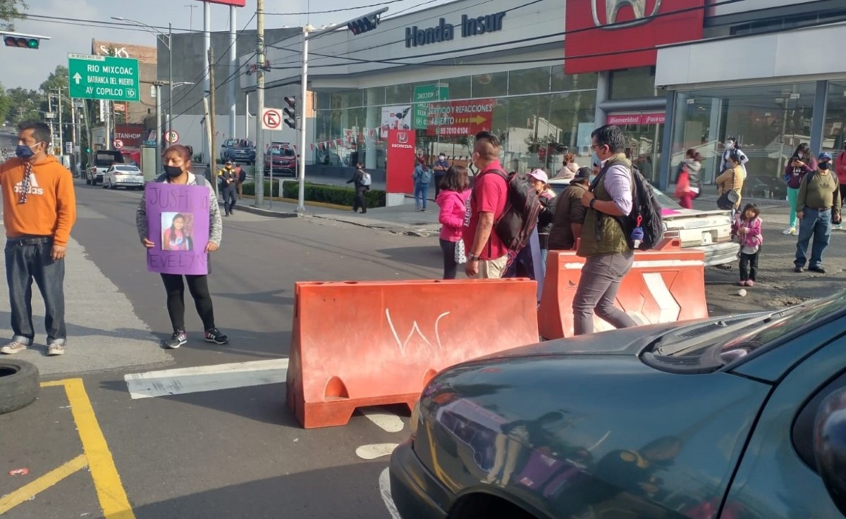 Los manifestantes cerraron los carriles con dirección poniente. | Carlos Tejeda
