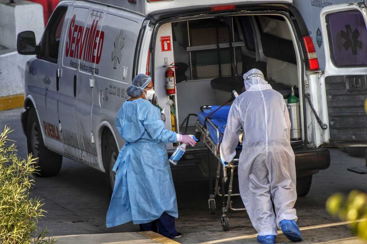 Personal médico en Puebla. (Melanie Torres)