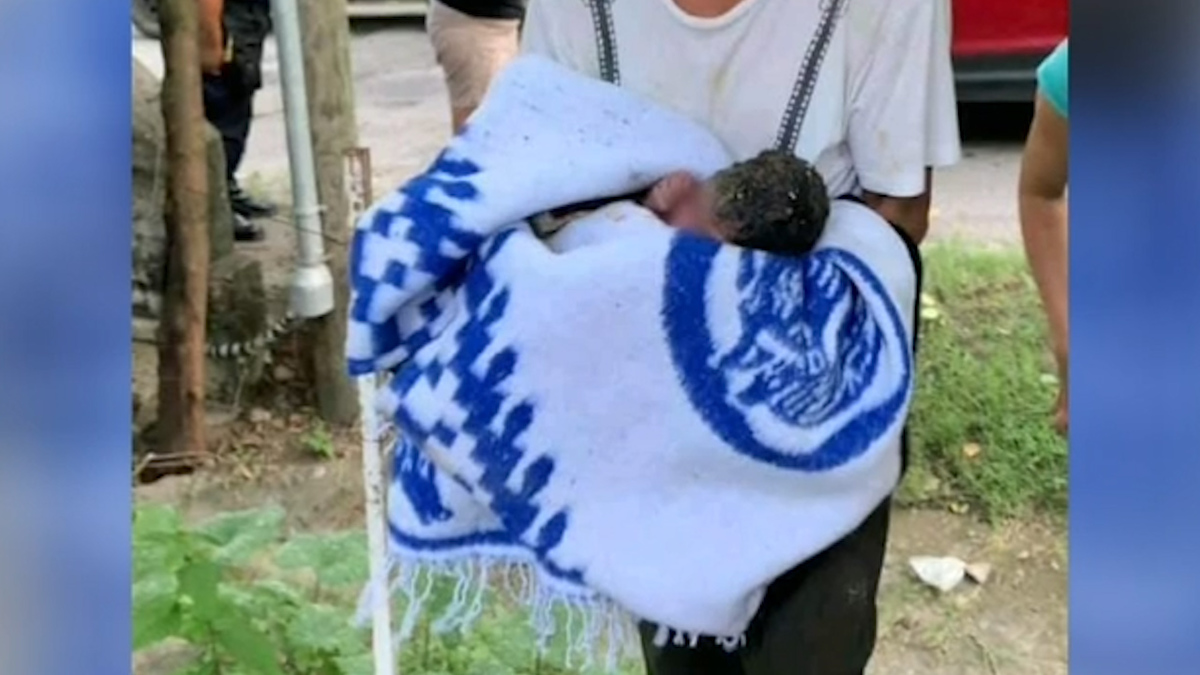 Encuentran a bebé abandonado en Atlapexco; DIF comienza colecta