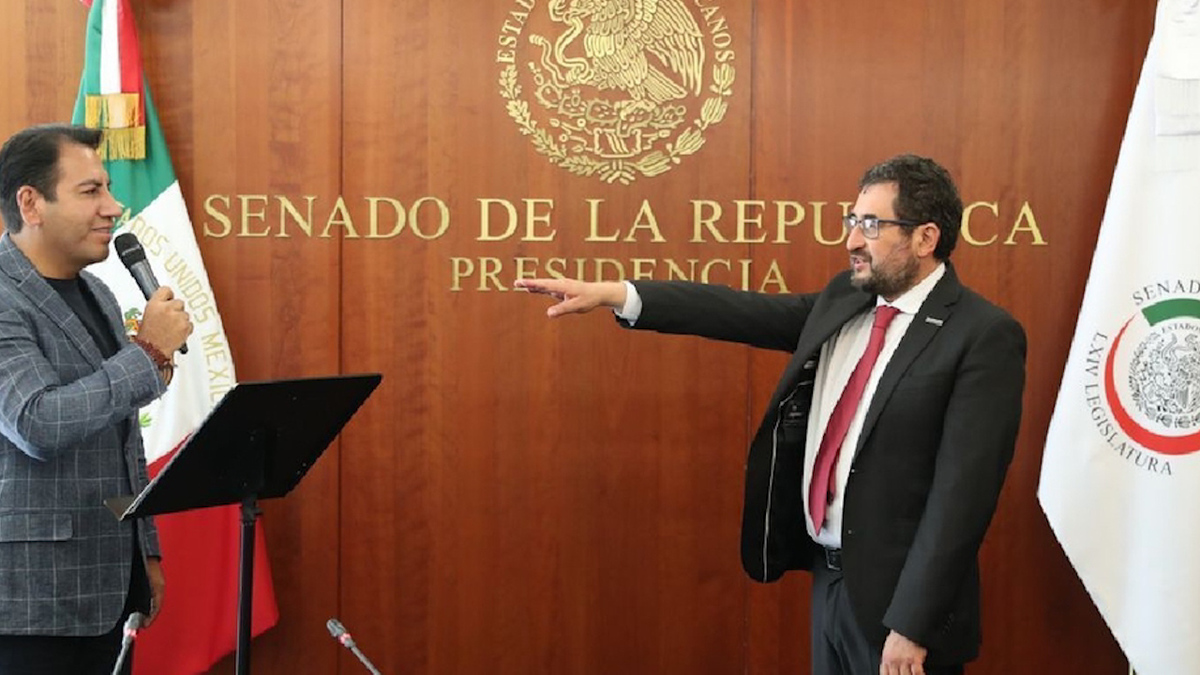 César Cravioto toma protesta como senador suplente de Martí Batres
